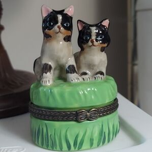 Vintage Kitten Trinket Keepsake Box